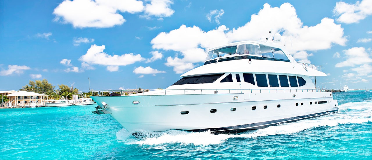 boating in the bahamas